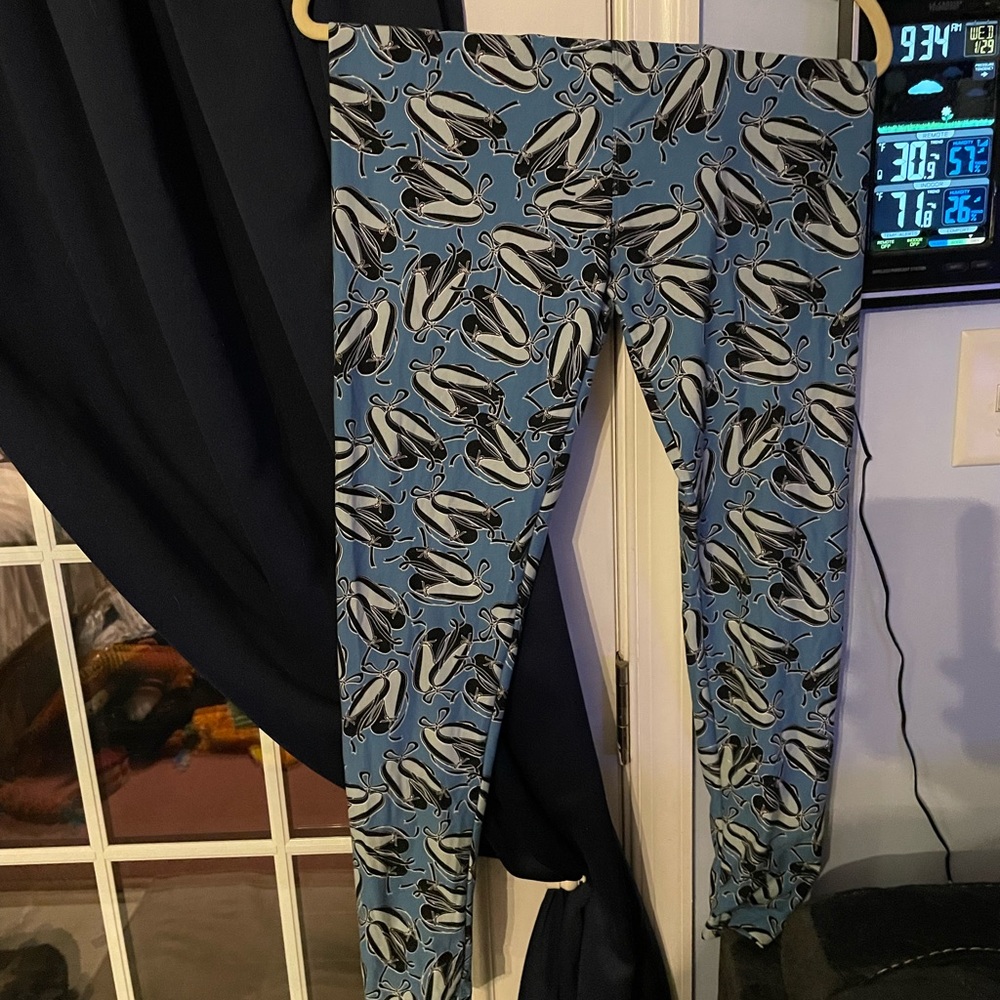 Lularoe ballet leggings tall and curvy
